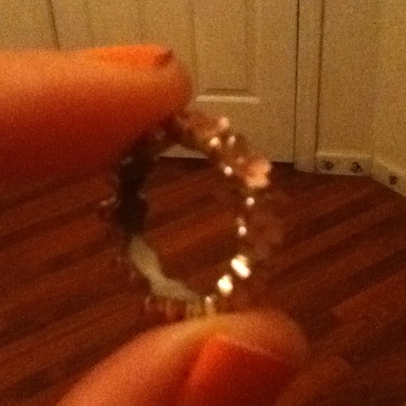 Ring - Picture 3 of 4