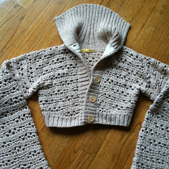 Crochet cropped seater