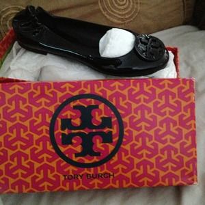 Reserved for @andieg Tory Burch Black Patent