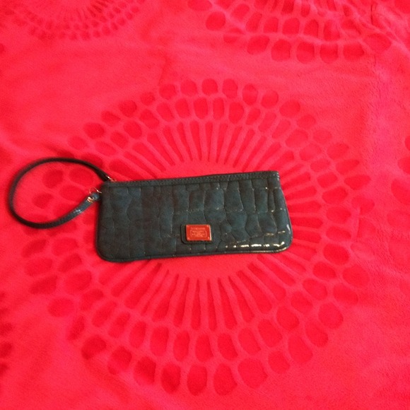 Liz Claiborne Wristlet