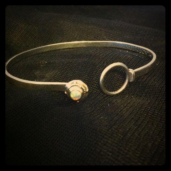 Sterling silver and opal bangle bracelt