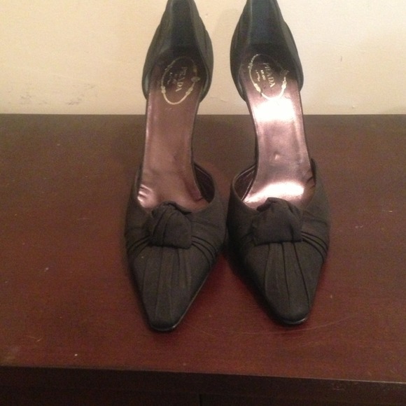 Prada heels - Picture 2 of 3