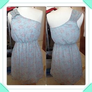 Everly Dresses & Skirts - 🔱NEW🔱 teal floral one shoulder dress Everly Dresses & Skirts - 🔱NEW🔱 teal floral one shoulder dress