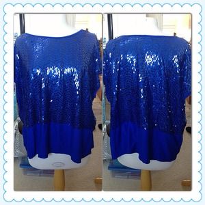 Tops - 🔱NEW🔱 blue sequence slouch top Tops - 🔱NEW🔱 blue sequence slouch top