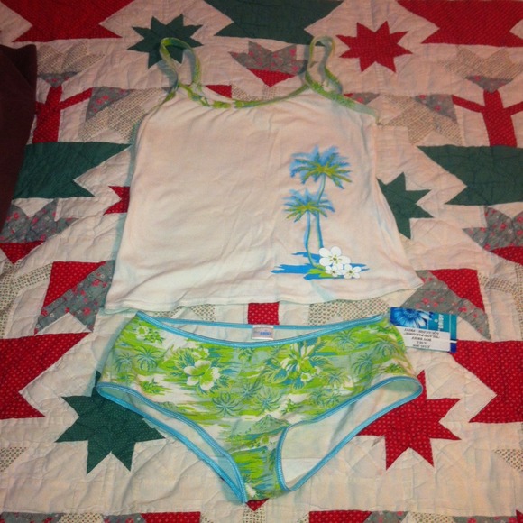 2 piece island paradise print set