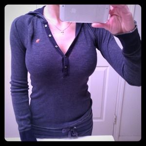 Abercrombie & Fitch sweater with hoodie