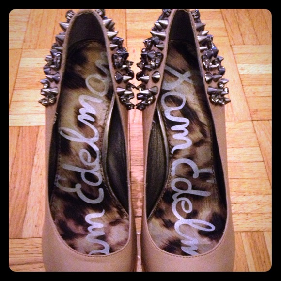 Sam Edelman - Roza spiked heel pump, nude. Size 10