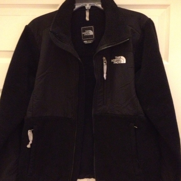 Women's Medium North face Denali.