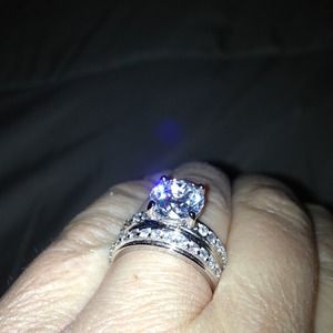 Absolute Roundpave'2pcrin silver size 6