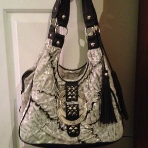 Beautiful ! Black and grey