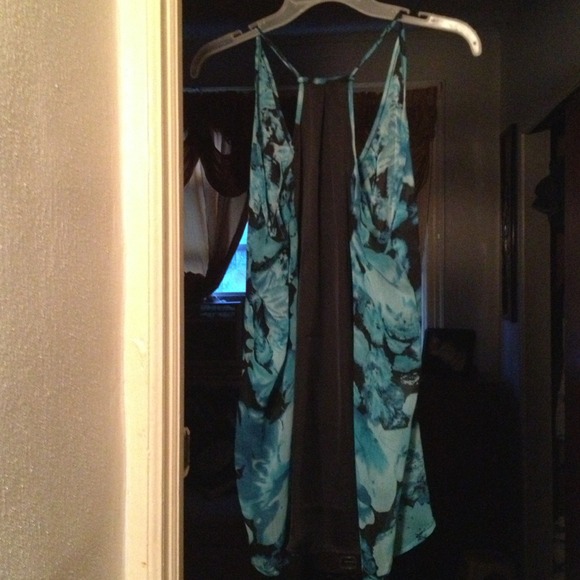 Top - Picture 2 of 2