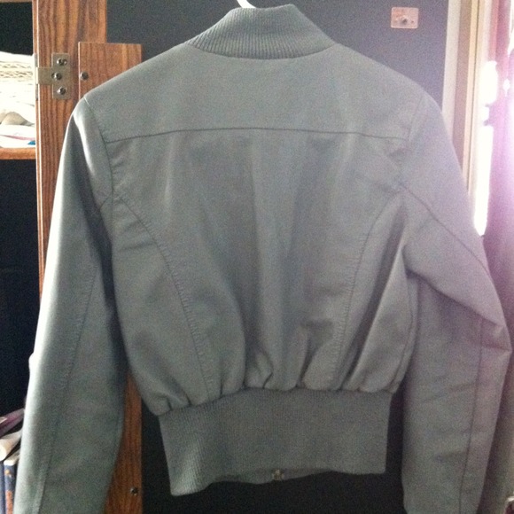 Gray Leather Jacket - Picture 4 of 4