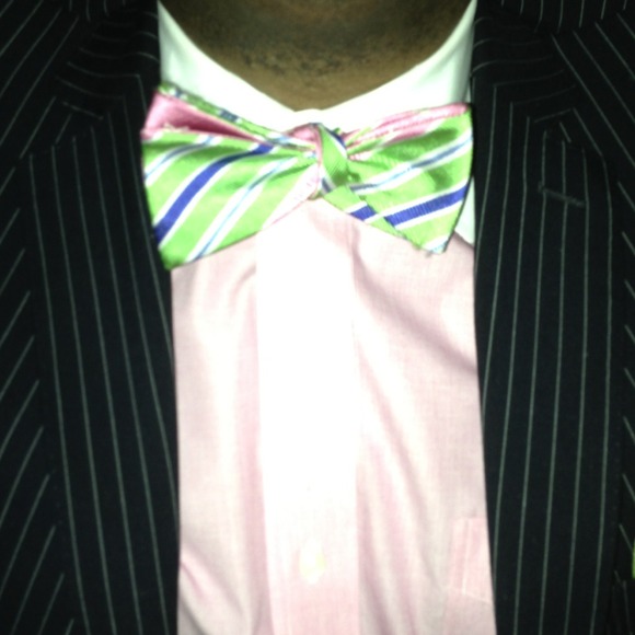 Bow tie