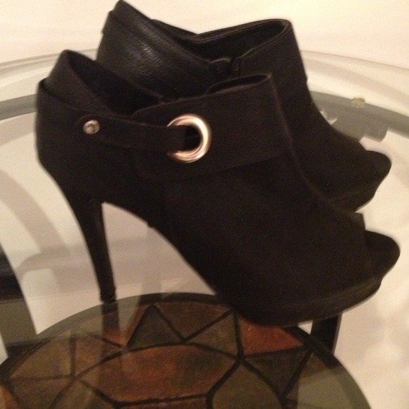 Sold in bundle Plus Party Peep Toe Booties - Picture 2 of 2