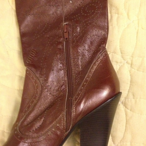 REDUCED..Brown leather cowboy dress boots - Picture 3 of 4