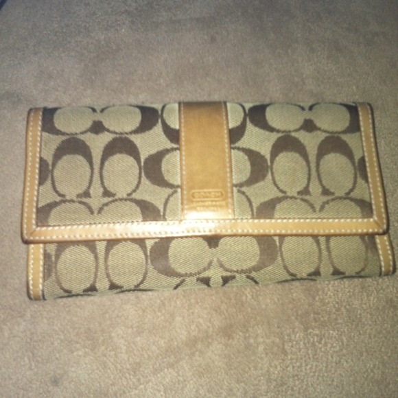 Coach Signature Wallet