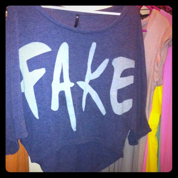 FAKE top!