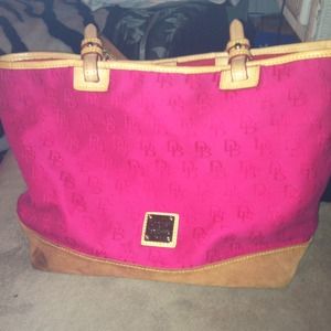 Dooney & Bourke Pink Signature handbag