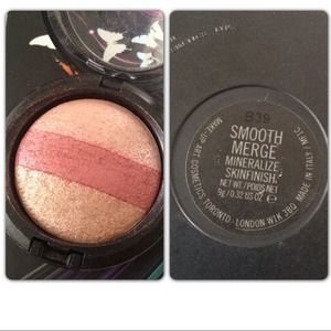 Mac mineralize skin finish reserved !!!!!!
