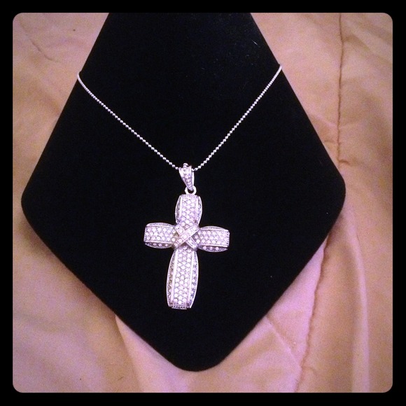 Traci Lynn Thankful Cross necklace
