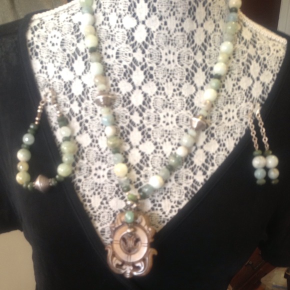 Adventurine & Jade 3 pc set - Picture 4 of 4