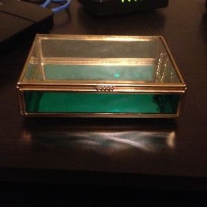 Jewelry box