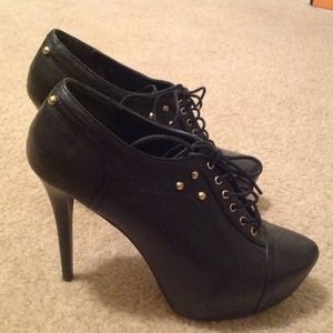 💥Sold💥Black Heels