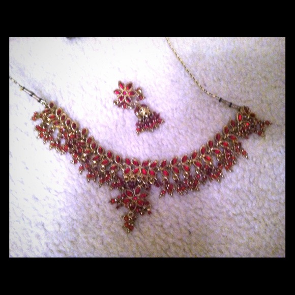 Red kundan set