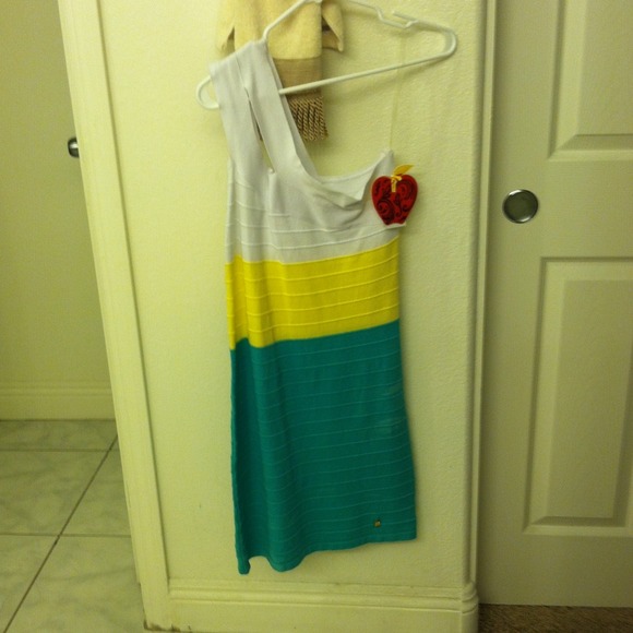 Apple bottom dress
