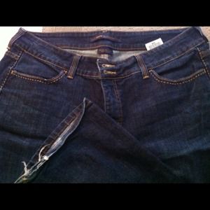 Sold🎉Levi's slender boot jeans