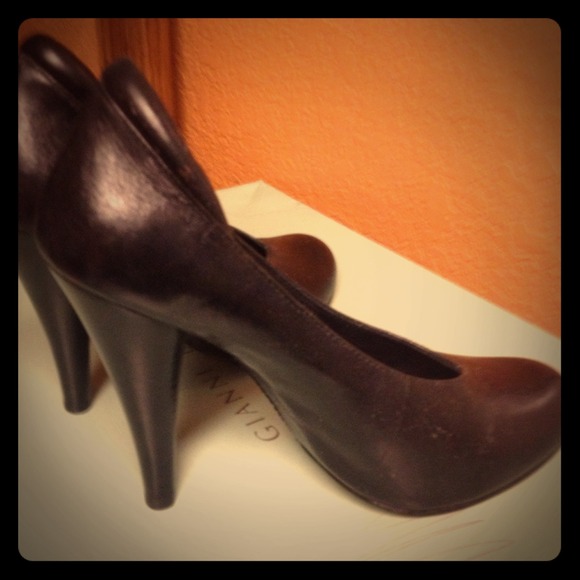 Steve Madden pumps