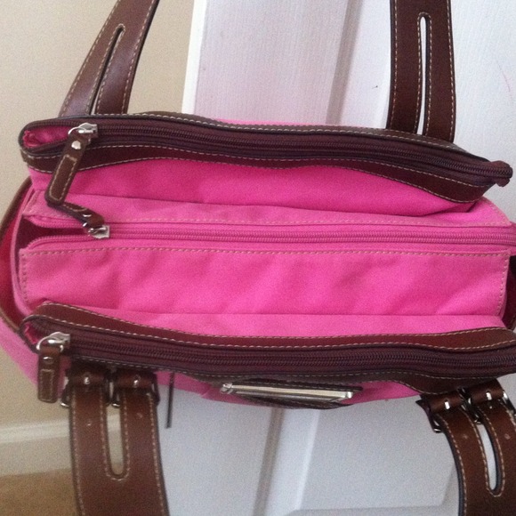 Bundle RESERVED @kiekie895 - Picture 2 of 4