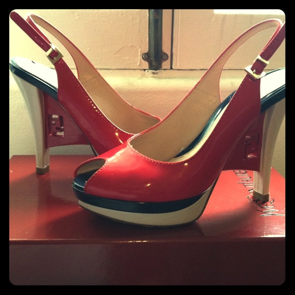 🚨SOLD🚨Authentic Fendi Peep Toes