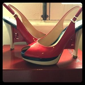 🚨SOLD🚨Authentic Fendi Peep Toes
