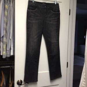 🎉FINAL SALE🎉 Black jeans with studs on pockets.