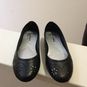 Black Comfortable flattie shoes