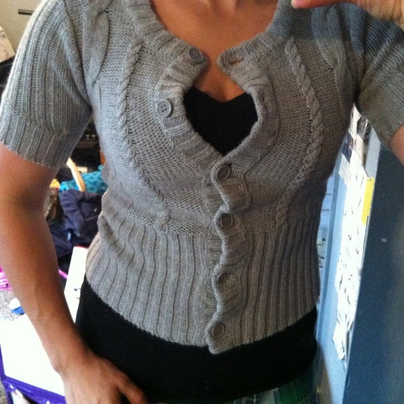 Sold!!Short sleeve sweater