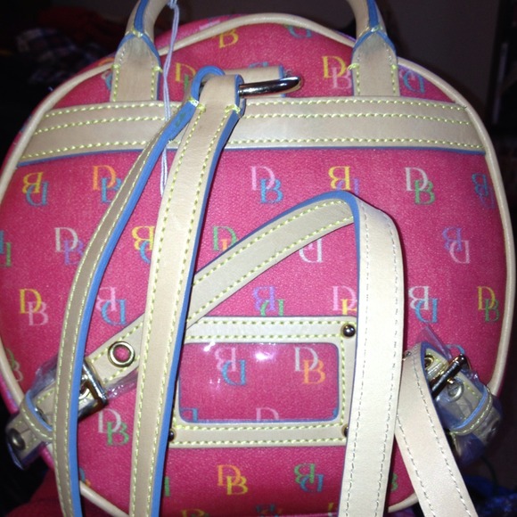 Dooney & Bourke pink signature hand bag - Picture 2 of 3