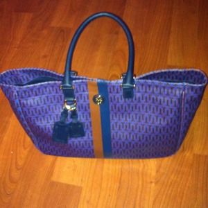 Reserved for @thenewby Tory Burch Rosalyn Tote