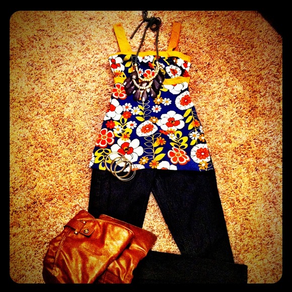 Wet Seal Fall Floral Top : Sz. Small