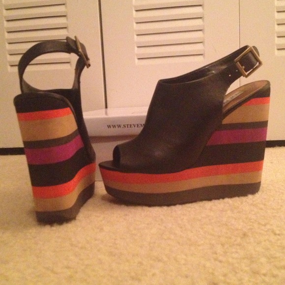 Steve Madden wedge (Aruuba) - Picture 2 of 2