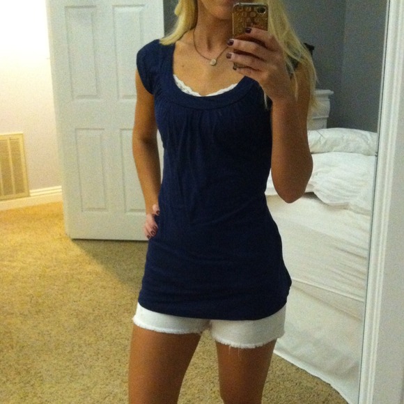 🎀 Sold in bundle Dark blue tie back shirt