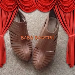 AWESOME BCBG HEELS-SEXY