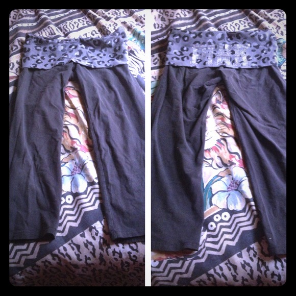 Victoria's Secret Cropped Yoga Pants