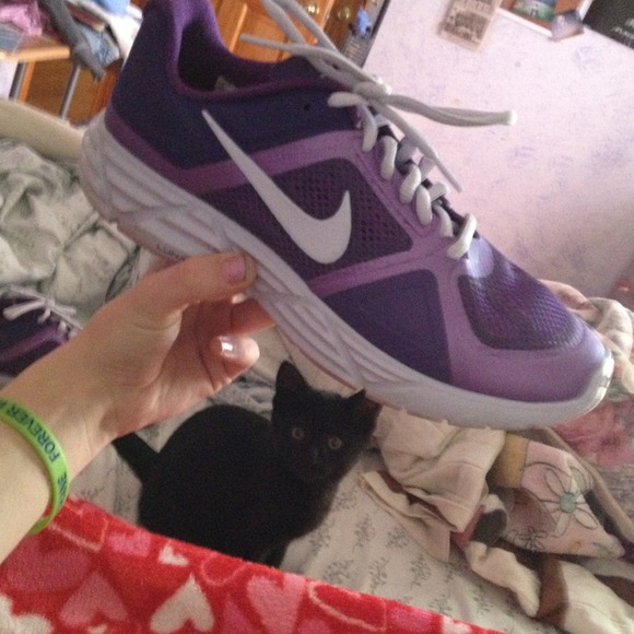 Brand New Nike ID Hyperfuse running shoes. - Picture 1 of 3