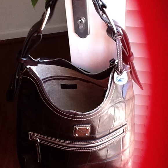 Medium chocolate leather Dooney & Bourke handbag