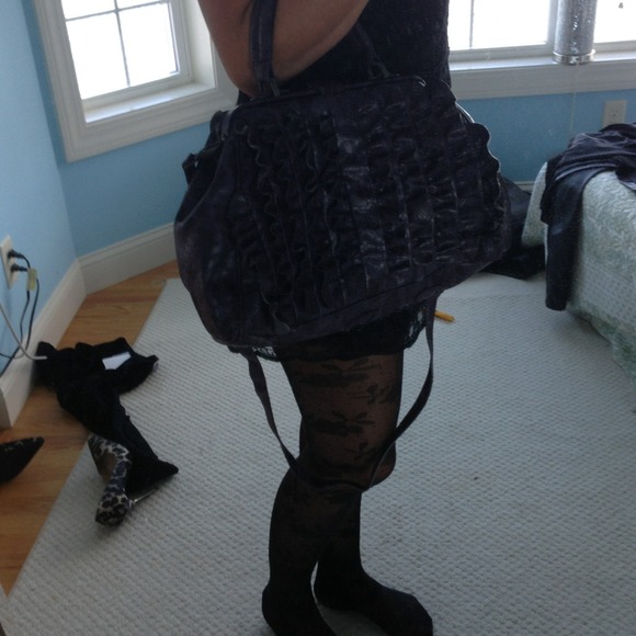 Jessica Simpson Ruffled Doctor Bag - Picture 4 of 4