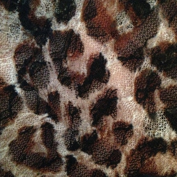 💢SOLD💢POSH Lace Leopard leggings - Picture 2 of 4