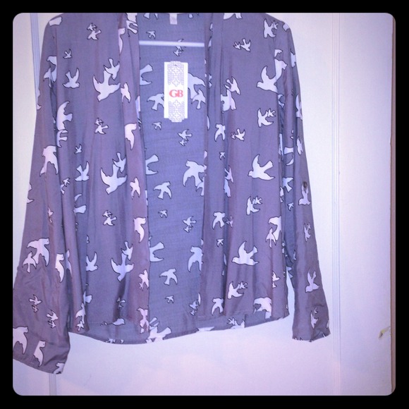 Gianni Bini light cardi Bird patterned BRAND NEW