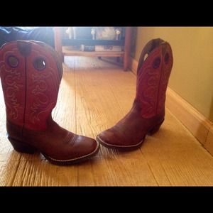 Size 6.5 Ariat Boots